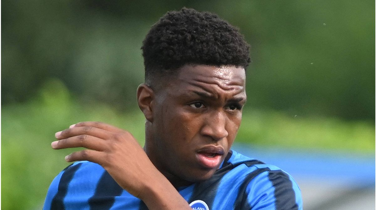 Chelsea set to sign Honest Ahanor - but defender will head to Crystal Palace on loan first