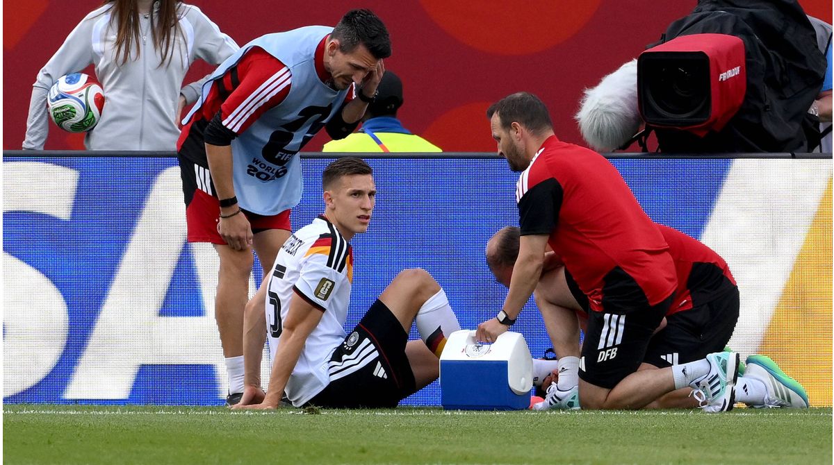 Schlotterbeck has to leave the DFB team: Ankle injury after training ...