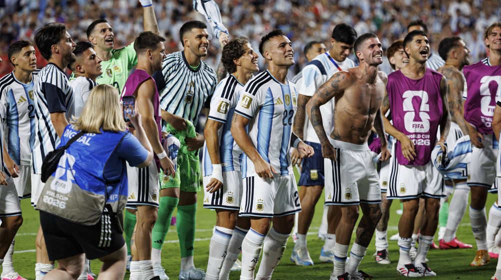 Auch ohne Messi-Tor: Argentinien müht sich gegen zehn Schweizer ins WM-Halbfinale