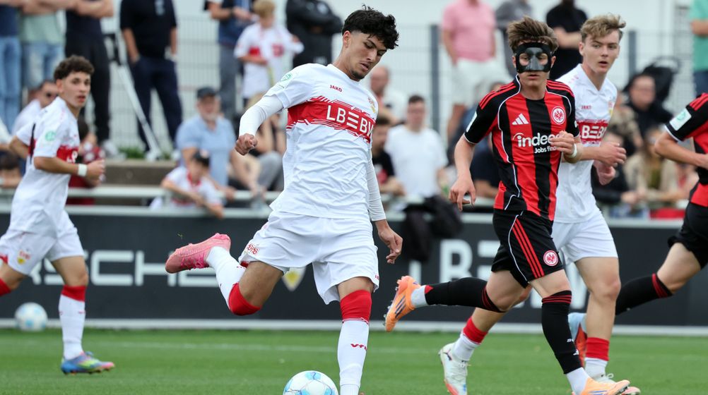 VfB Stuttgart: Mittelfeldtalent Yigit unterschreibt ersten Profivertrag
