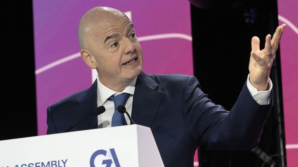 Top-Funktionär wirft Infantinos FIFA Erpressung vor