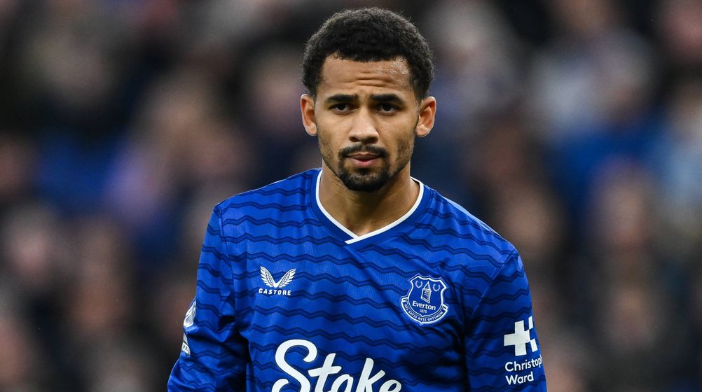 Tottenham and Everton strike Iliman Ndiaye & Richarlison swap deal