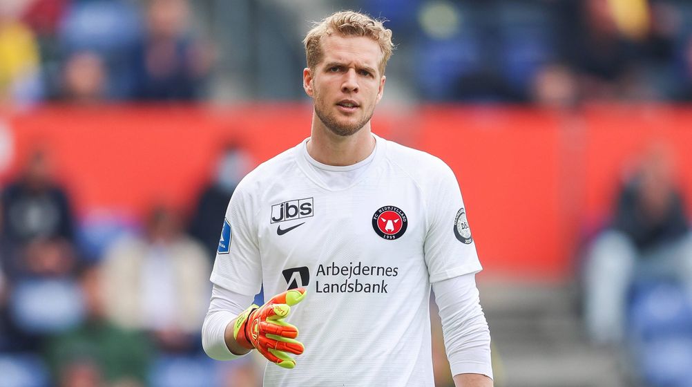 Jonas Lössl Jonas Lössl