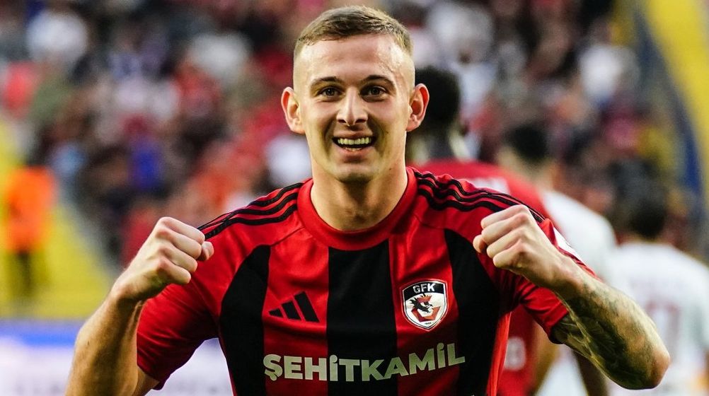 Kacper Kozłowski Kacper Kozłowski