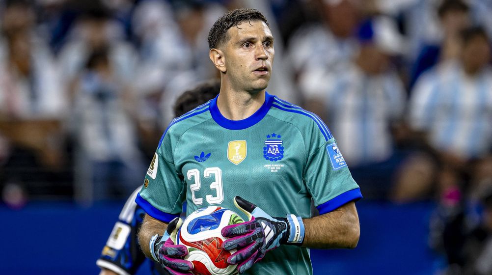 Emiliano Martínez Emiliano Martínez