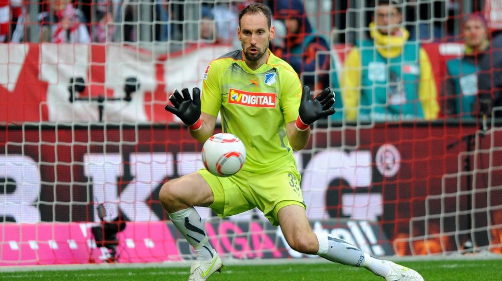 Tom Starke Tom Starke