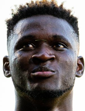 Бонифейс. Бонифейс футболист. Бонифасе футболист. Bayer игрок. Boniface.