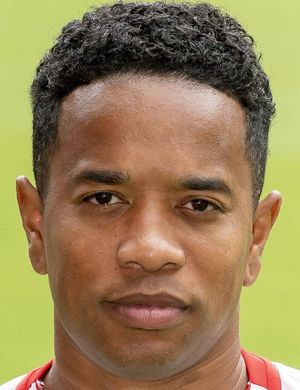 Ex-Fulham midfielder Emanuelson joins Sheffield Wednesday | Transfermarkt